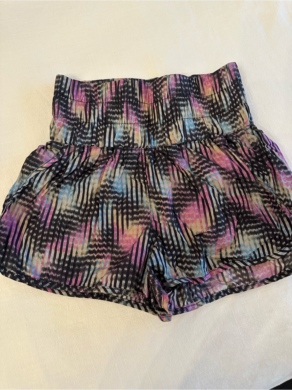 Women’s Multicolor Patterned Elastic Waist Shorts